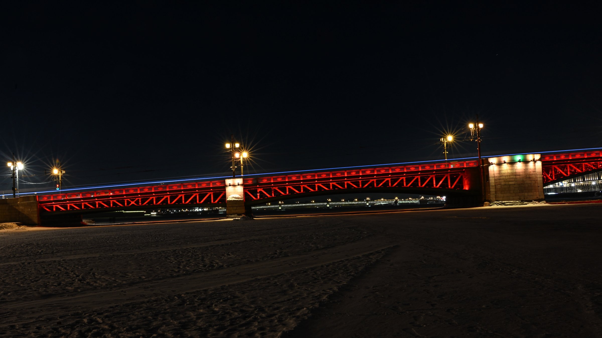 Palace Bridge during Chinese new year celebrations